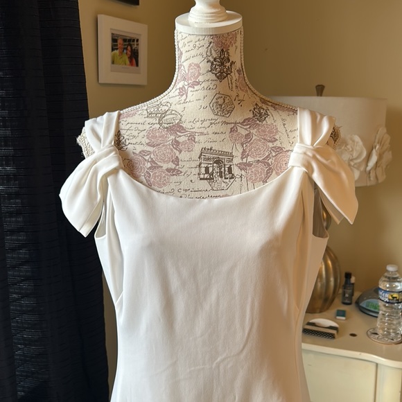 Beautiful Moschino dress - Picture 2 of 3